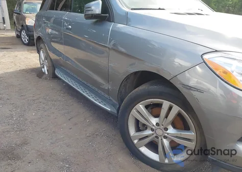 2015 Mercedes-Benz Ml 350 4Matic z USA, uszkodzony, nr VIN 4JGDA5HB4FA521321